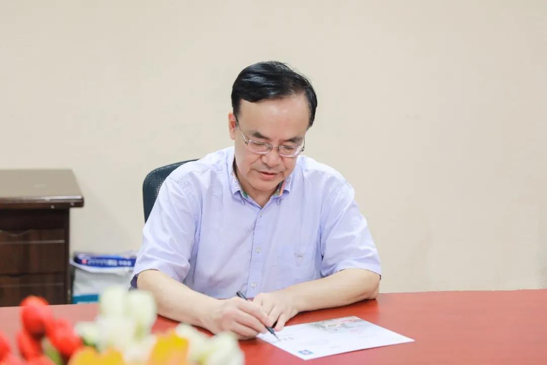 e6c8ef4d770a4c6b951a637fa484f8b3.jpg e6c8ef4d770a4c6b951a637fa484f8b3.jpg