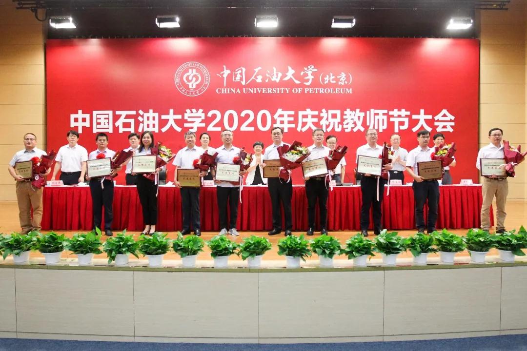 3a05072f064544e692faef94c2861aae.jpg 3a05072f064544e692faef94c2861aae.jpg