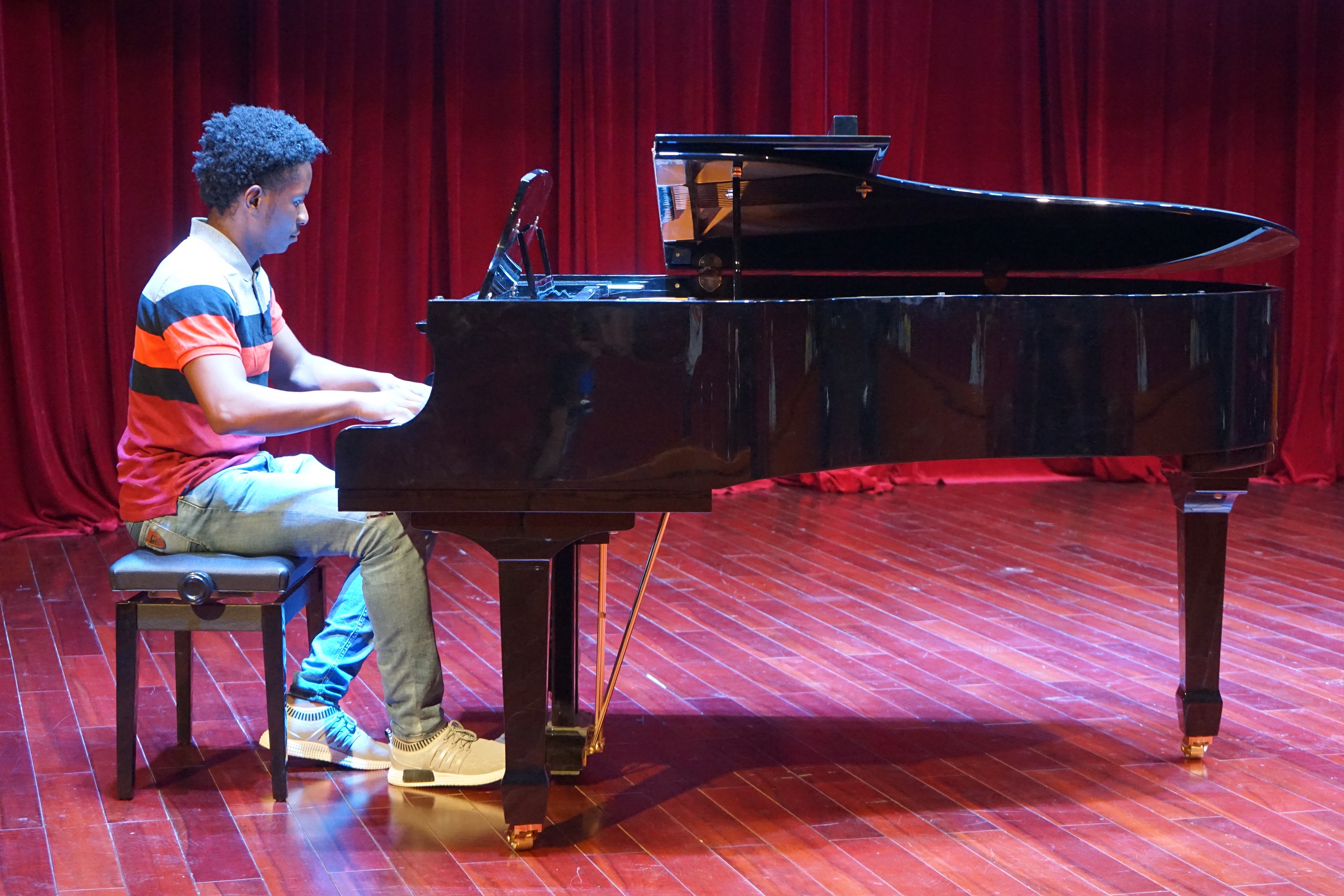 8d9a5a31e9ea4f5c8494c466ab502850.jpg 8d9a5a31e9ea4f5c8494c466ab502850.jpg