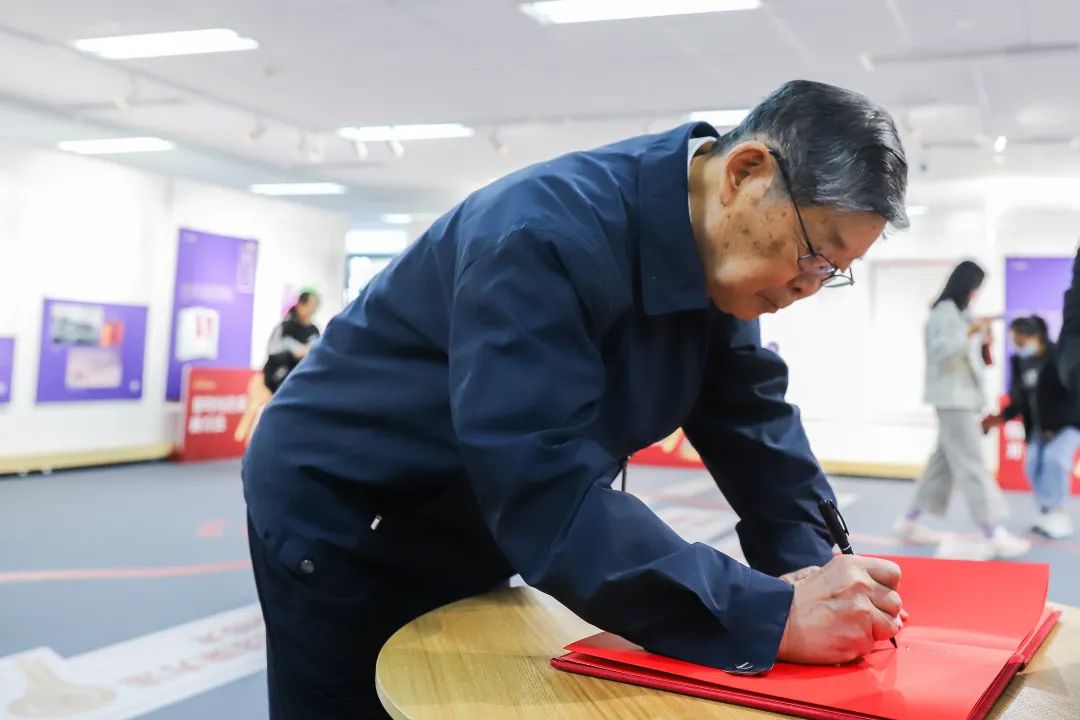 0cd0325afcb34012a4d0e0d523091efd.jpg 0cd0325afcb34012a4d0e0d523091efd.jpg