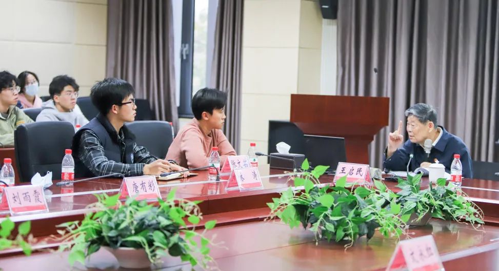 8cd44b7651554ad7b2437a3a11b4d9a8.jpg 8cd44b7651554ad7b2437a3a11b4d9a8.jpg