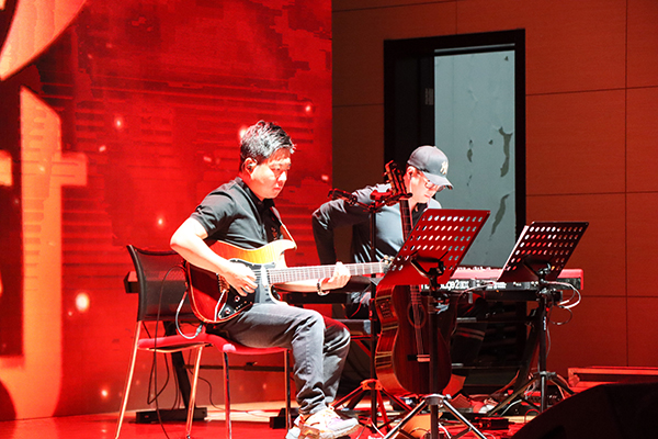 e1df400440dd462b8d5681a7afc08004.jpg 2021-5-24校园电影音乐会 杨利-23.JPG