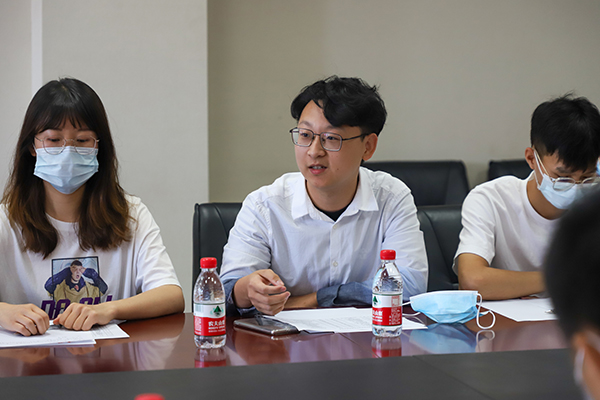 优秀毕业生座谈会 (30).jpg