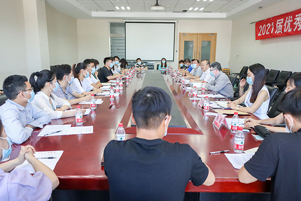 优秀毕业生座谈会 (28).JPG