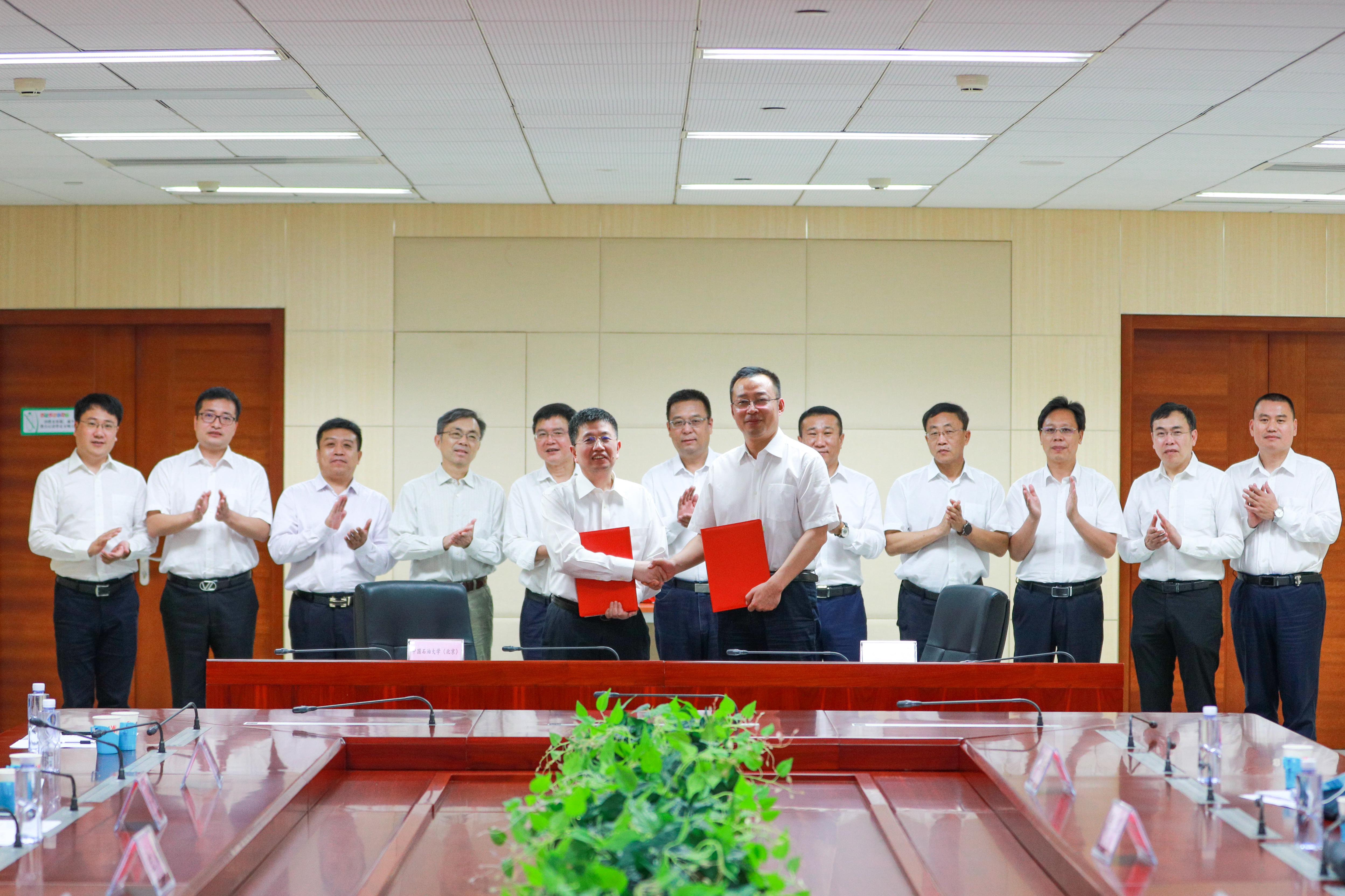 ddb9f9d60c5a49c8a5b03cd758478404.jpg ddb9f9d60c5a49c8a5b03cd758478404.jpg